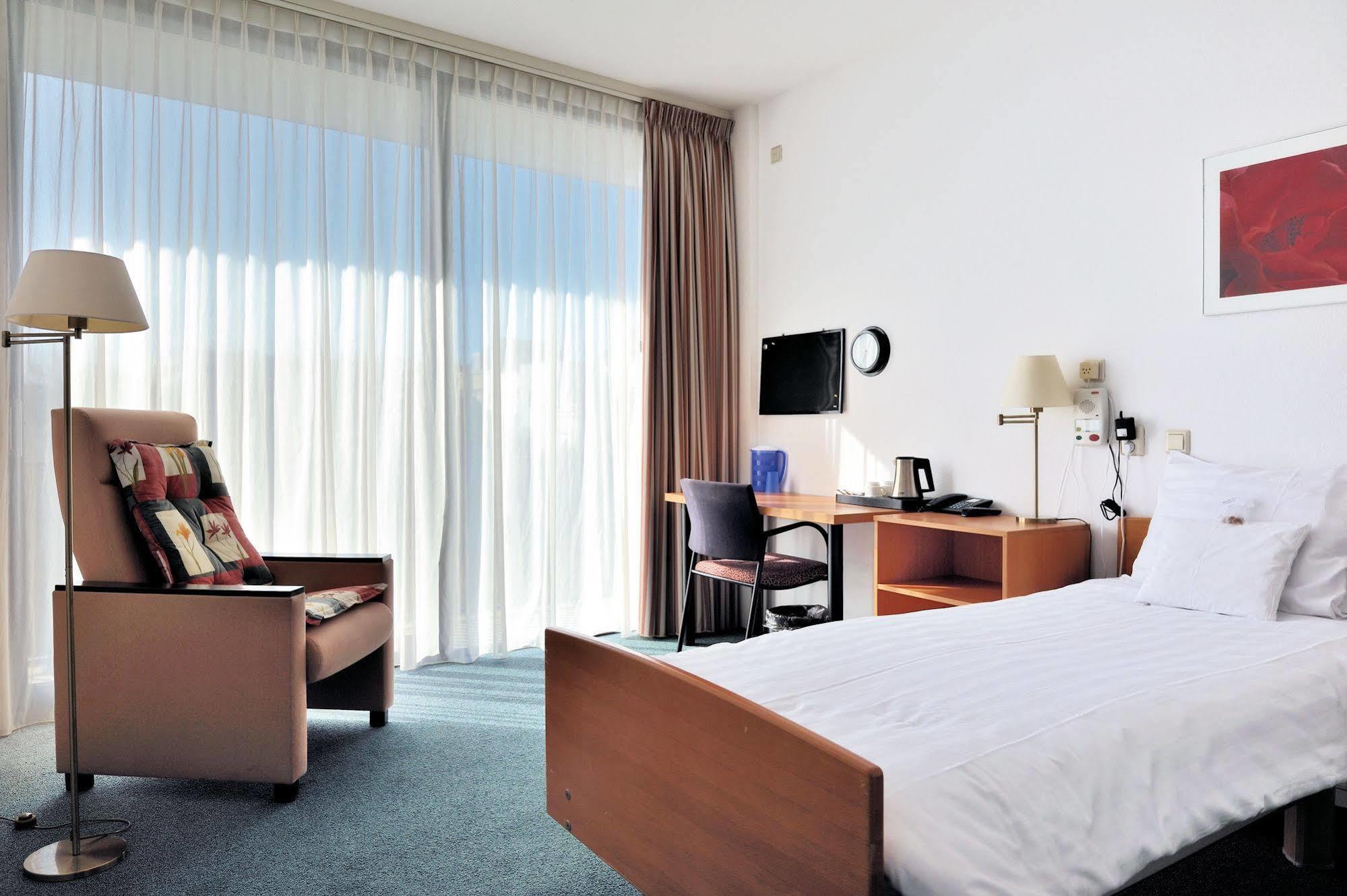Hotel Zorghotel De Kim 3*